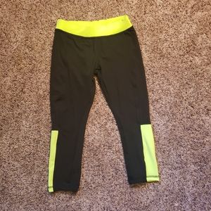 NWOT coco neon green and black small crop leggings